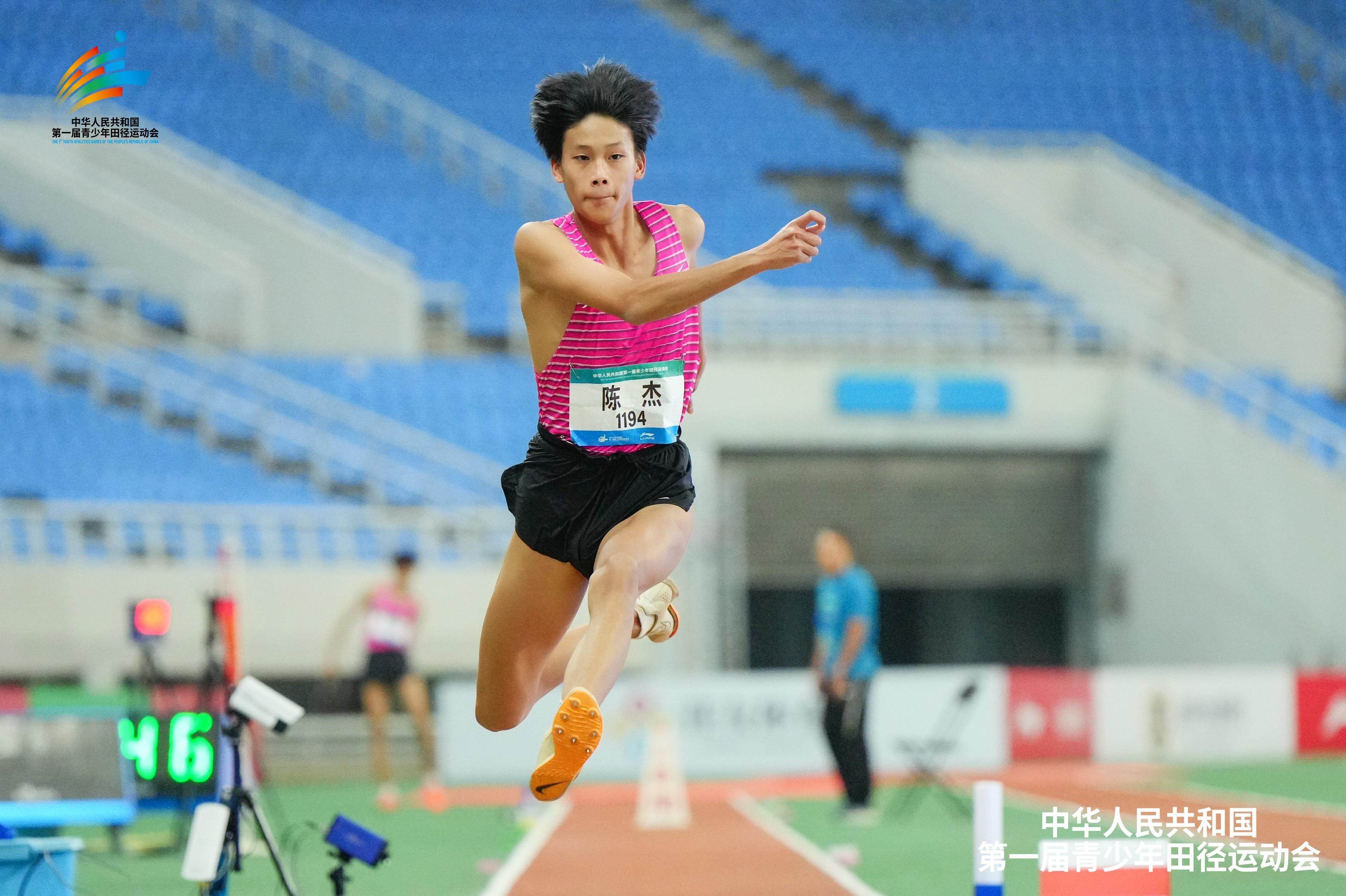 广东两名小, 男女三级跳